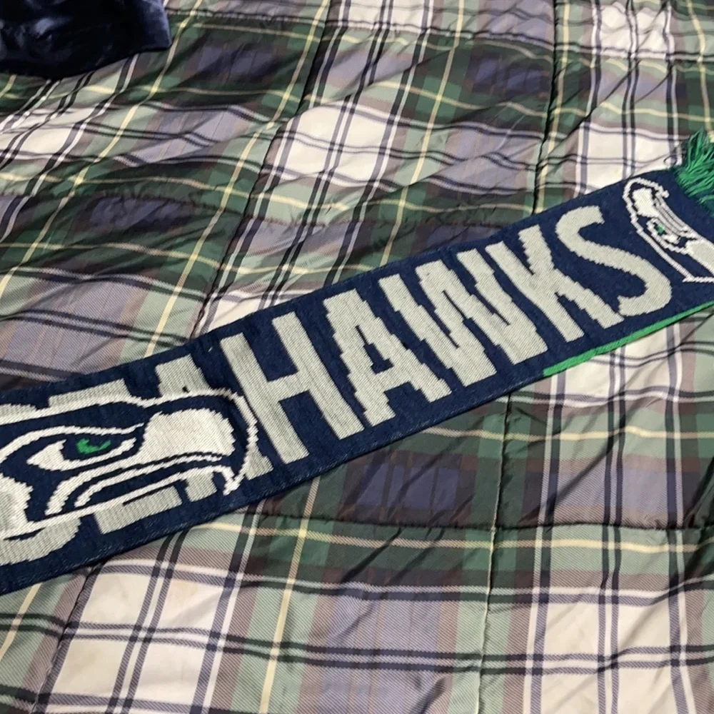 NEW Seattle Seahawks scarf